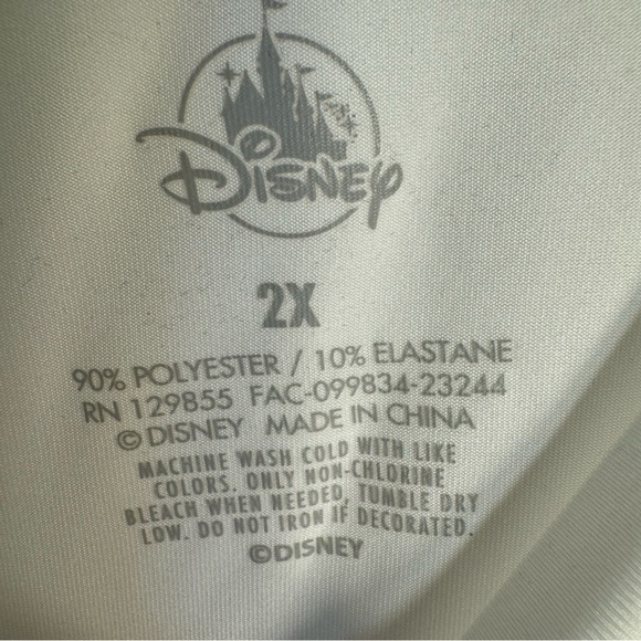 NWT. runDisney Every Mile Is Magic Shirt Marathon Weekend Mickey White Blue 2X - Picture 6 of 9